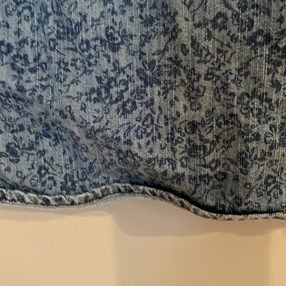 Zipcode By Ricky Singh Shirt SZ L Slim Fit Denim Blue with Floral Design Button - Picture 10 of 11